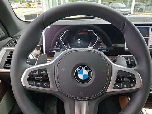 New 2026 BMW X5 xDrive40i w/ M Sport Package AWD/4WD image 13