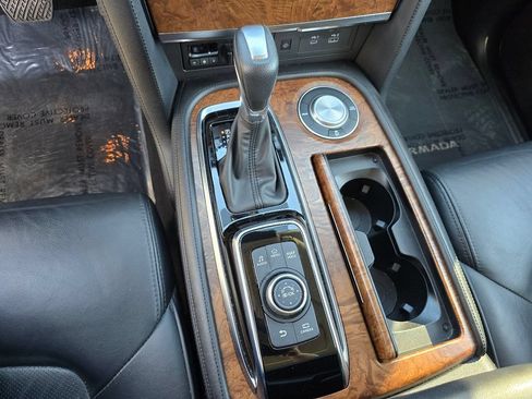 Used 2024 Nissan Armada SL w/ Captain's Chairs Package RWD image 27