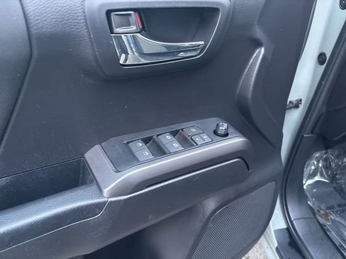 Used 2023 Toyota Tacoma SR image 21