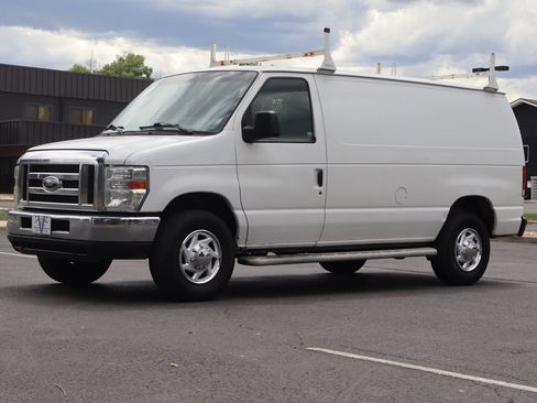 Used 2014 Ford E-250 and Econoline 250 w/ Power Group RWD image 11