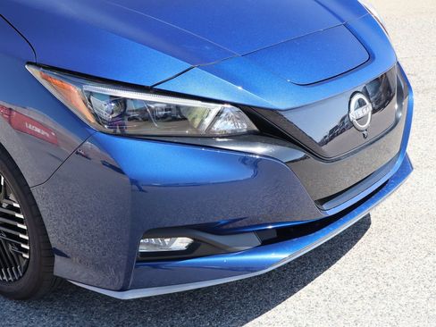Used 2023 Nissan Leaf SV Plus FWD image 9
