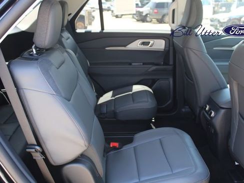New 2026 Ford Explorer Active w/ Active Comfort Package RWD image 9