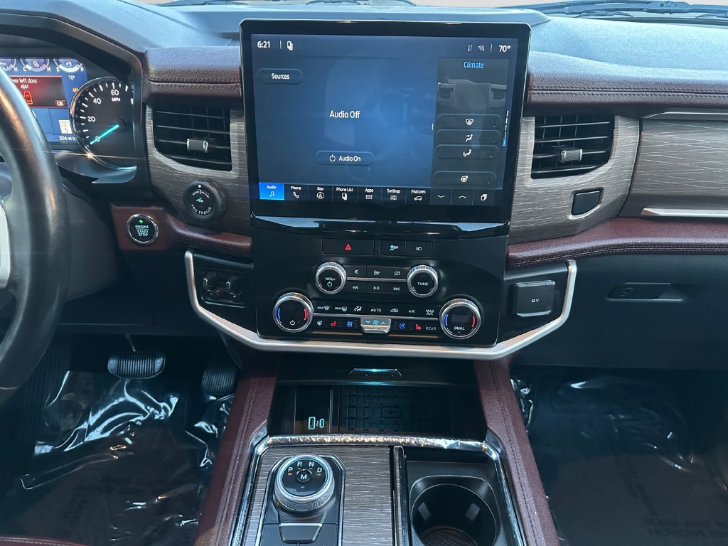 Used 2023 Ford Expedition Limited AWD/4WD image 3