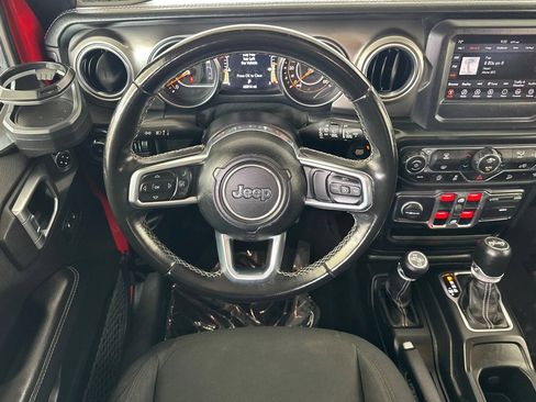 Used 2020 Jeep Wrangler Unlimited Sahara AWD/4WD image 15