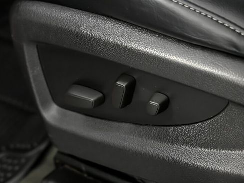 Used 2015 Chevrolet Tahoe LTZ AWD/4WD image 22