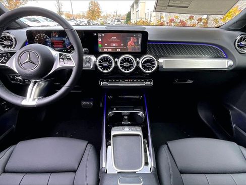 New 2026 Mercedes-Benz GLB 250 4MATIC image 5