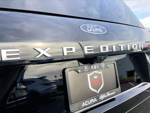 Used 2025 Ford Expedition Max Platinum image 8