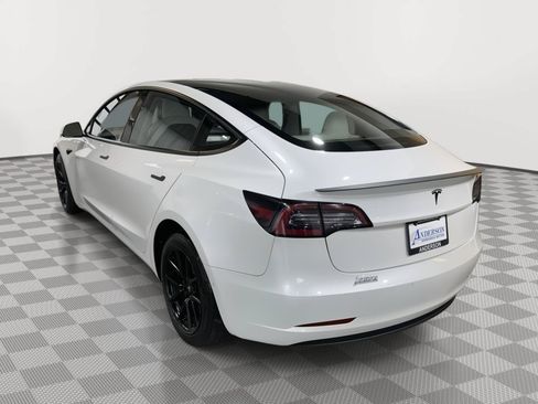 Used 2021 Tesla Model 3 Standard Range Plus RWD image 9