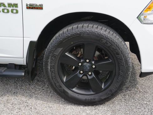 Used 2016 RAM 1500 Express AWD/4WD image 6