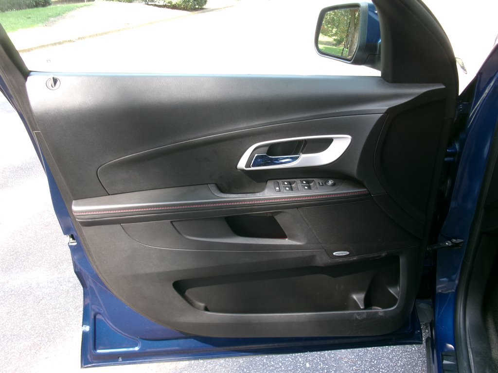 Used 2010 Chevrolet Equinox LT AWD/4WD image 10