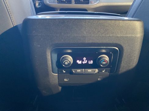 Used 2022 Chevrolet Tahoe High Country image 38