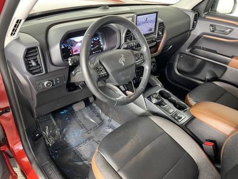 Used 2022 Ford Bronco Sport Outer Banks w/ Tech Package AWD/4WD image 3