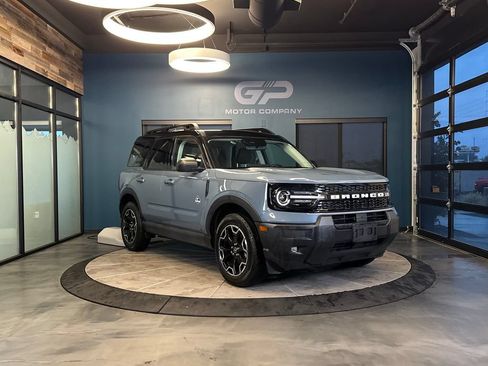 Used 2025 Ford Bronco Sport Outer Banks AWD/4WD image 1