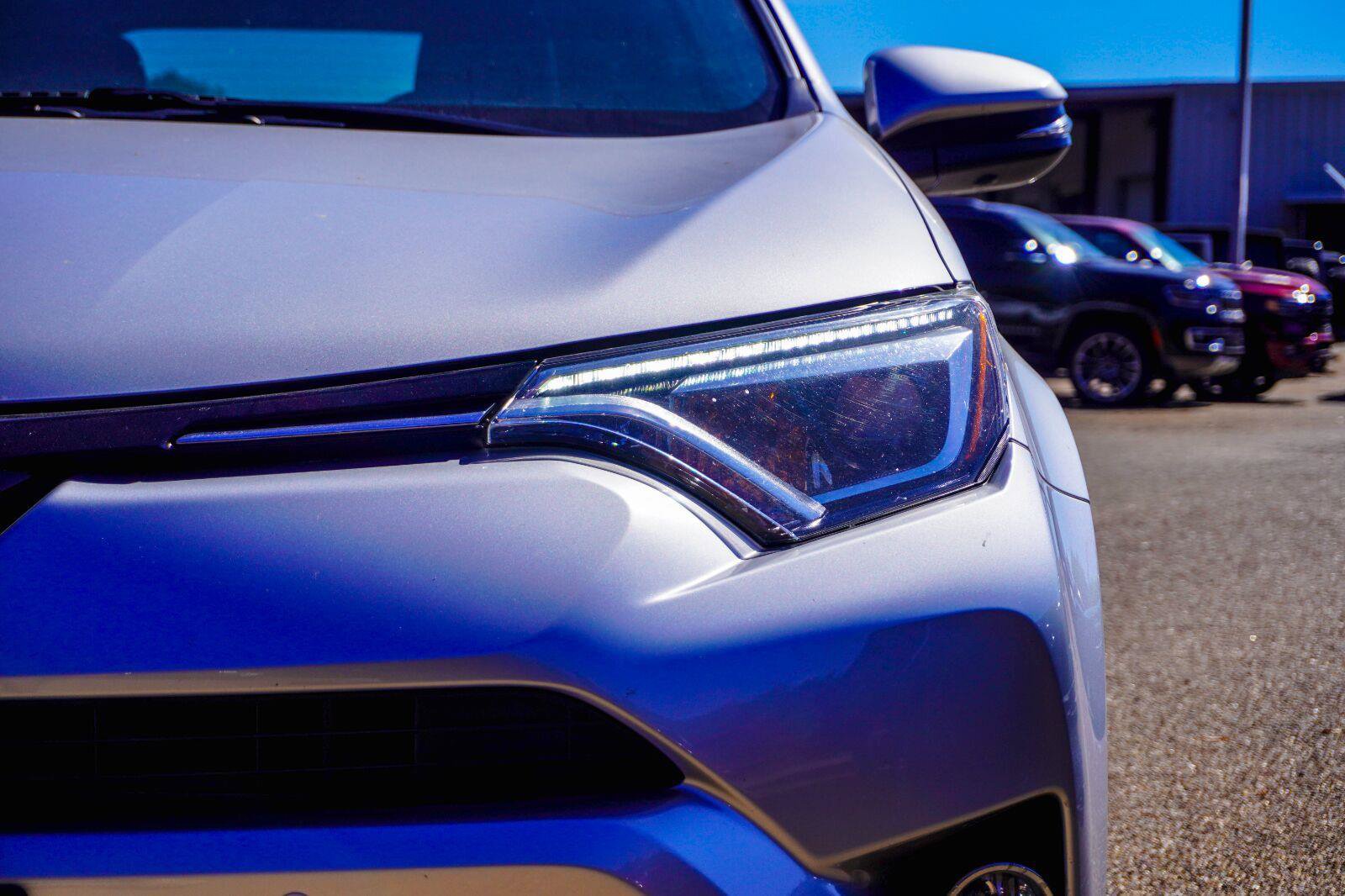 Used 2016 Toyota RAV4 Limited w/ Advanced Technology Package AWD/4WD image 5