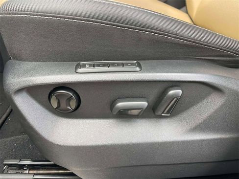 Used 2021 Volkswagen Atlas Cross Sport SEL R-Line image 18