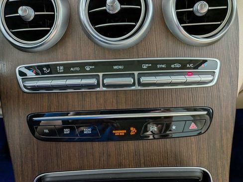 Used 2021 Mercedes-Benz GLC 300 4MATIC image 22