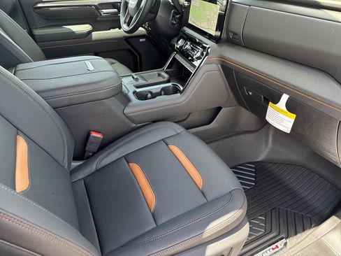 New 2026 GMC Sierra 2500 AT4 w/ AT4 Premium Plus Package AWD/4WD image 37