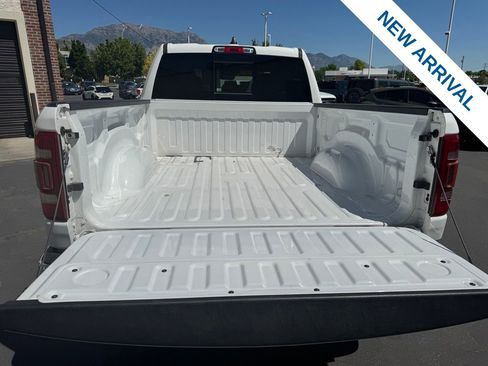 Used 2022 RAM 1500 Laramie AWD/4WD image 14