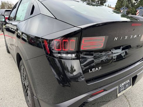 New 2026 Nissan Leaf Platinum+ image 35