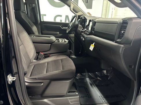 New 2026 GMC Sierra 1500 SLE w/ Preferred Package AWD/4WD image 27