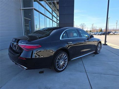 New 2026 Mercedes-Benz S 580 4MATIC Sedan image 3