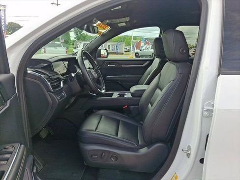 Used 2024 GMC Acadia Elevation AWD/4WD image 17