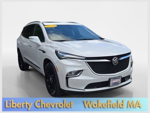 Used 2023 Buick Enclave Essence w/ Experience Buick Package AWD/4WD image 1