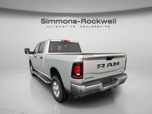 Used 2026 RAM 2500 Big Horn AWD/4WD image 3