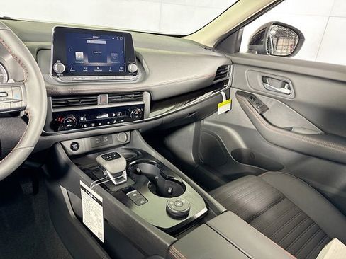 New 2026 Nissan Rogue SV AWD/4WD image 20