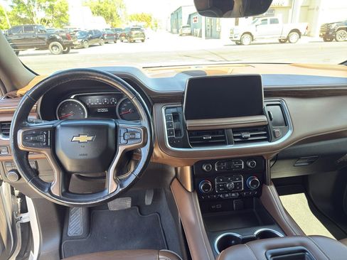 Used 2021 Chevrolet Suburban High Country AWD/4WD image 31