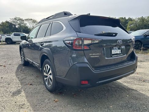 Certified 2025 Subaru Outback Premium AWD/4WD image 6