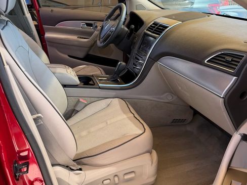 Used 2011 Lincoln MKX 2WD w/ 102A Rapid Spec Order Code image 11