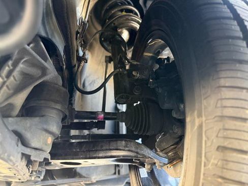 Used 2013 Toyota Sienna SE w/ Premium Pkg w/Entune FWD image 14