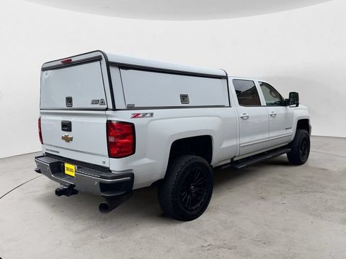 Used 2017 Chevrolet Silverado 3500 LT w/ LT Convenience Package AWD/4WD image 5