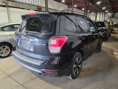 Used 2018 Subaru Forester 2.5i Premium w/ All-Weather Package AWD/4WD image 2