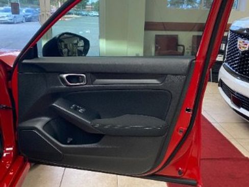 Used 2023 Honda Civic Sport image 9