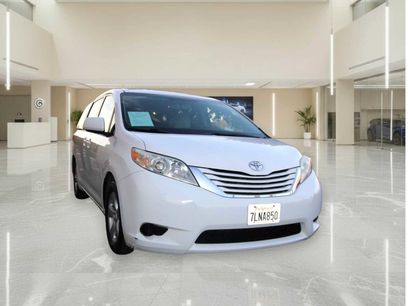 Used 2015 Toyota Sienna LE