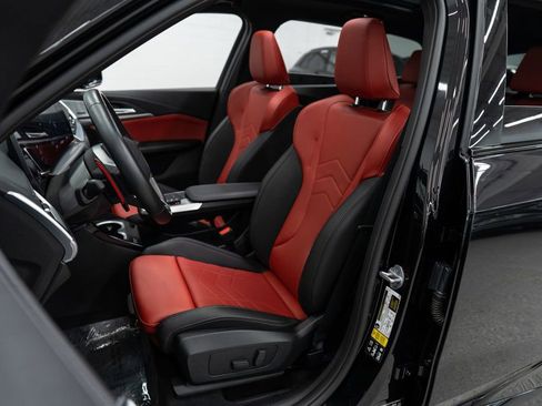 Used 2024 BMW X1 w/ M Sport Line w/ Premium Package image 9