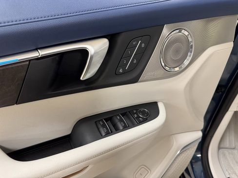 Used 2025 Buick Enclave Avenir w/ Super Cruise Package image 7