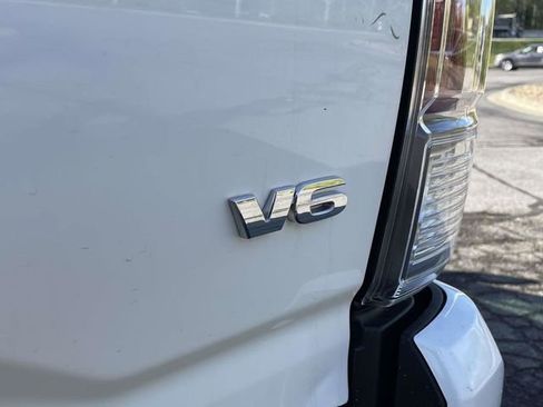 Used 2023 Toyota Tacoma TRD Off-Road w/ Technology Package AWD/4WD image 13