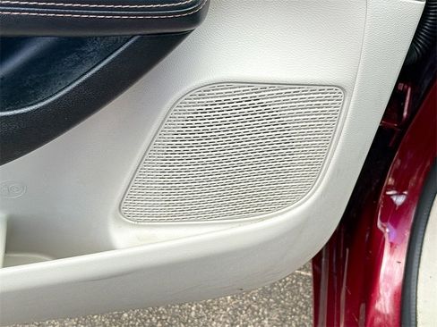 Used 2017 Chrysler Pacifica Touring Plus w/ Tire & Wheel Group image 20