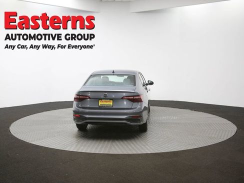 Used 2024 Volkswagen Jetta SE image 35