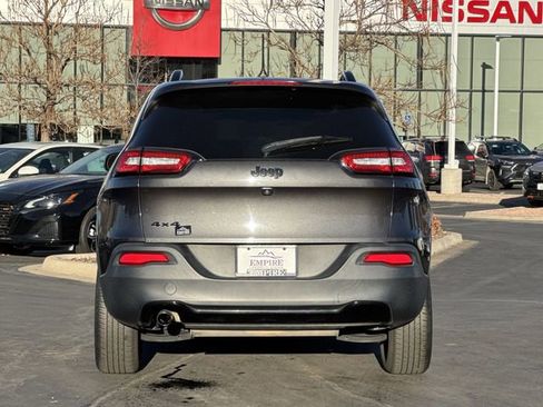 Used 2016 Jeep Cherokee Latitude w/ Cold Weather Group image 15