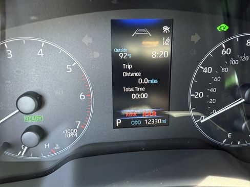Certified 2025 Toyota Corolla LE FWD image 7