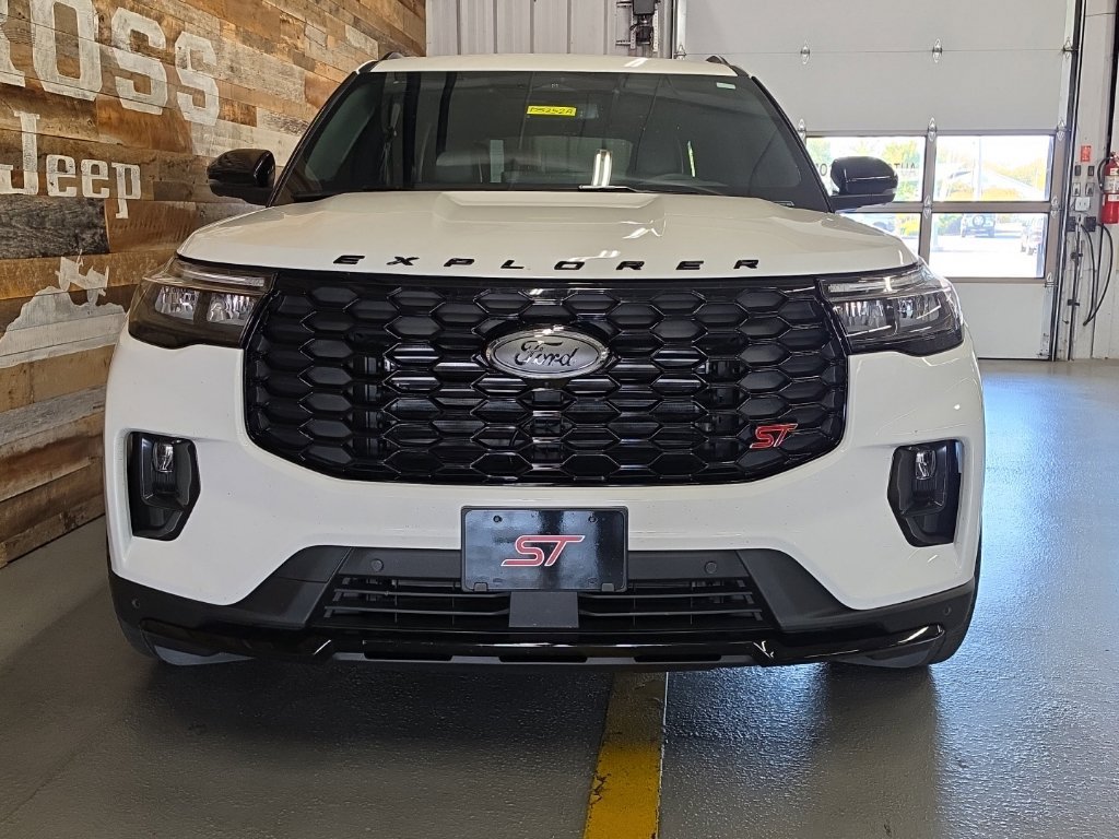 Used 2025 Ford Explorer ST w/ Sun And Sound Package AWD/4WD image 3