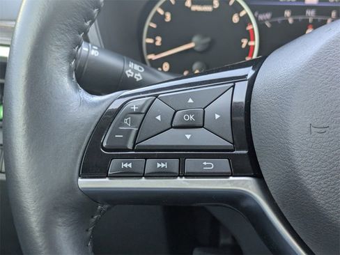 Used 2022 Nissan Altima 2.5 SL FWD image 25