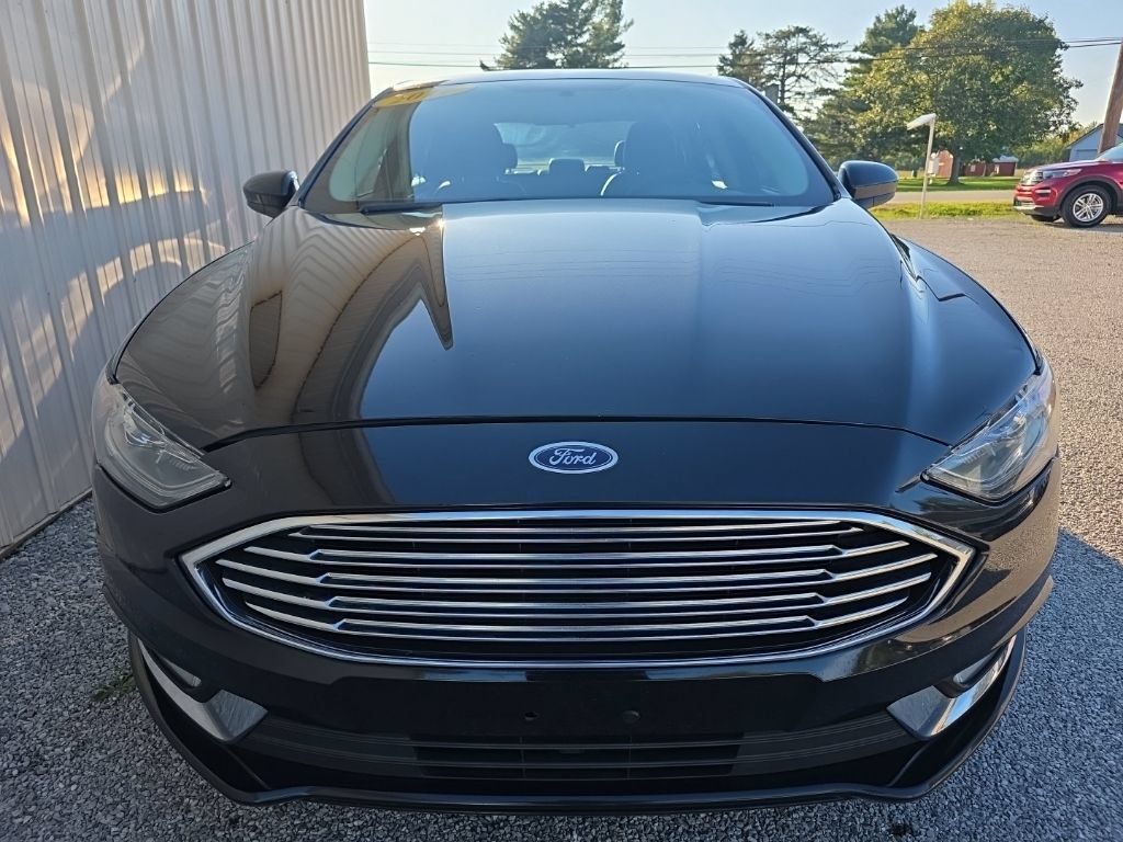 Used 2017 Ford Fusion SE w/ Equipment Group 201A FWD image 12
