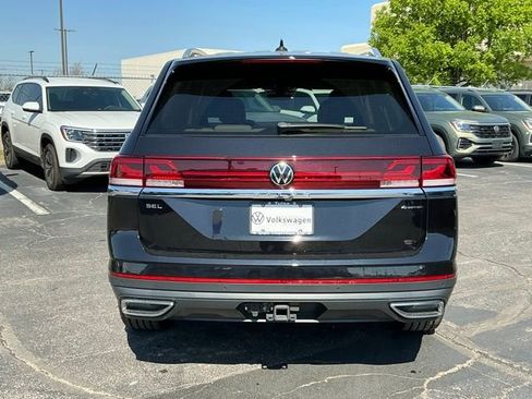 Used 2024 Volkswagen Atlas SEL image 4