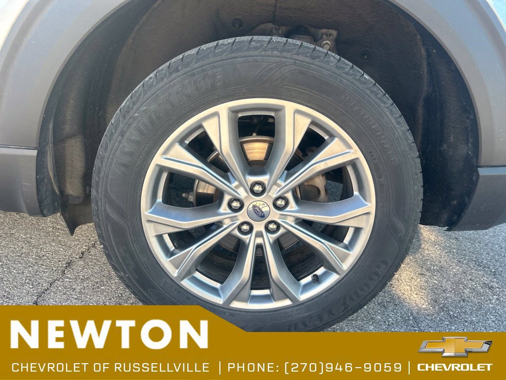 Used 2020 Ford Explorer XLT w/ Equipment Group 202A AWD/4WD image 20