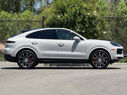 Used 2026 Porsche Cayenne S AWD/4WD image 8